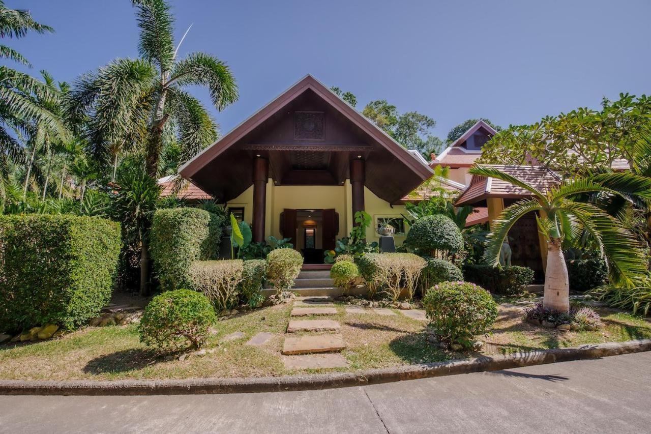 Solas Pool Villa In Nai Harn Rawai Exterior photo